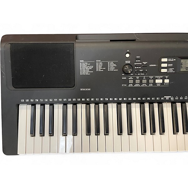 Used Yamaha PSREW300 76 Key Portable Keyboard