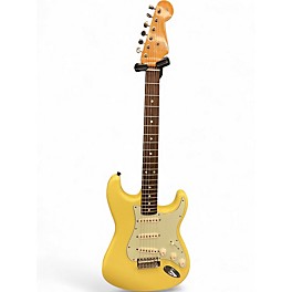 Used 2015 Fender Special Edition 60s Stratocaster Buttercream Solid Body Electric Guitar