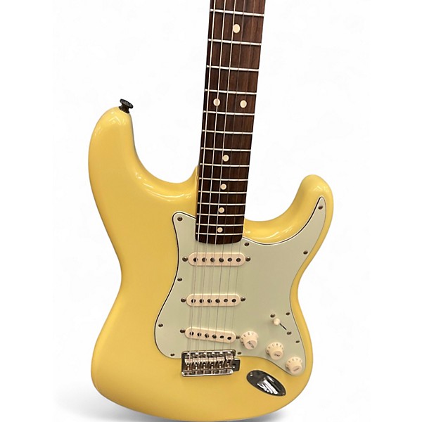 Used 2015 Fender Special Edition 60s Stratocaster Buttercream Solid Body Electric Guitar