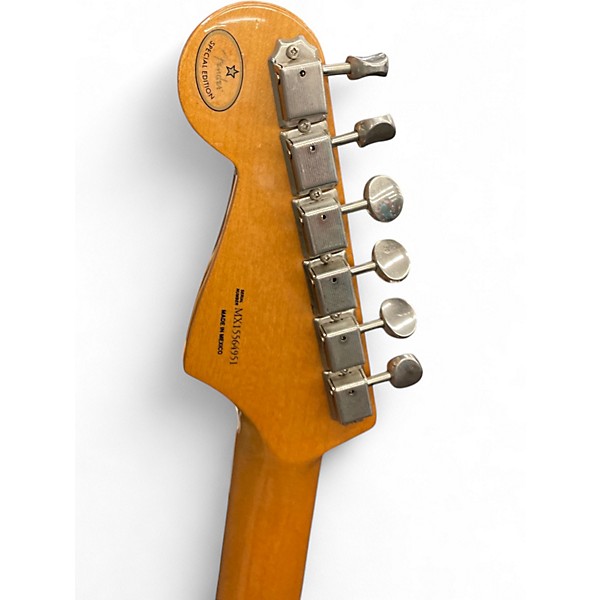 Used 2015 Fender Special Edition 60s Stratocaster Buttercream Solid Body Electric Guitar