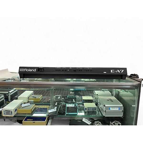 Used Roland E-A7 Arranger Keyboard