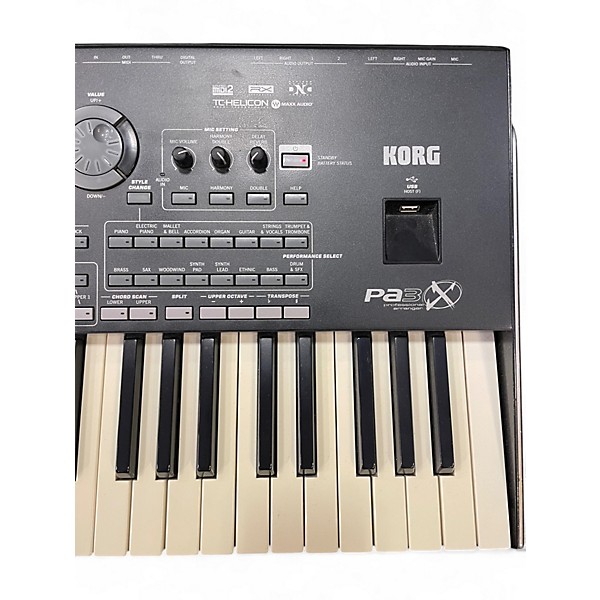 Used KORG PA3X 61 Key Keyboard Workstation