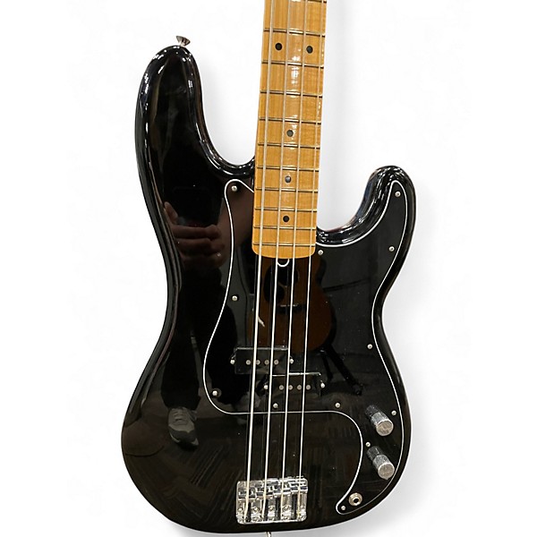 Used Fender PLAYER II P BASS Black Electric Bass Guitar