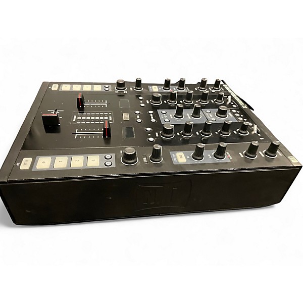 Used Native Instruments Traktor Kontrol Z2 DJ Controller