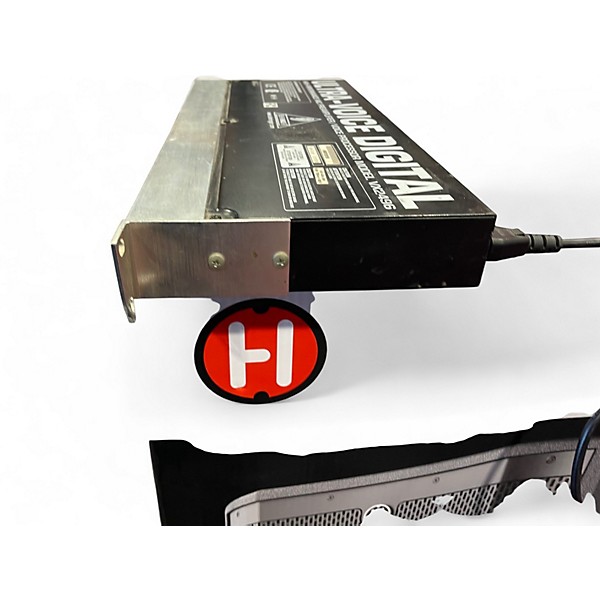 Used Behringer ultra-voice digital Power Amp