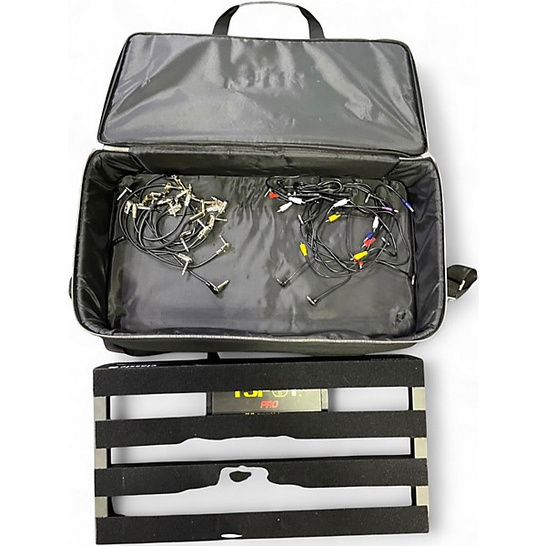 Used Pedaltrain Classic 2 + 1SPOT CS12 Pedal Board