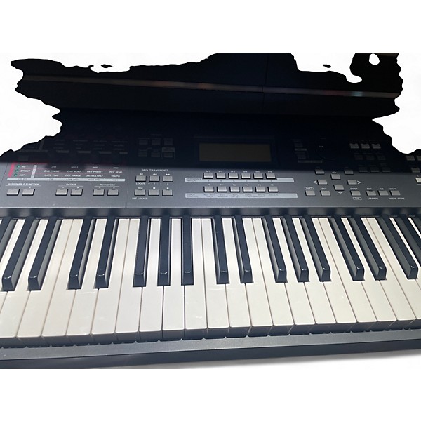 Used Yamaha MOXF8 88 Key Keyboard Workstation
