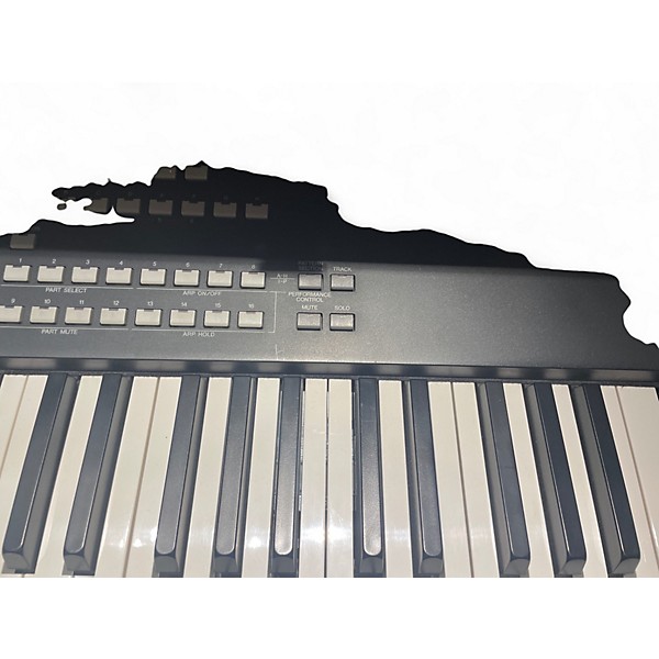 Used Yamaha MOXF8 88 Key Keyboard Workstation