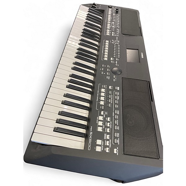 Used Yamaha PSRSX-600 Keyboard Workstation