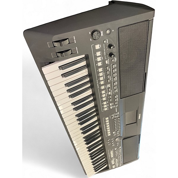 Used Yamaha PSRSX-600 Keyboard Workstation