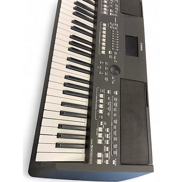 Used Yamaha PSRSX-600 Keyboard Workstation
