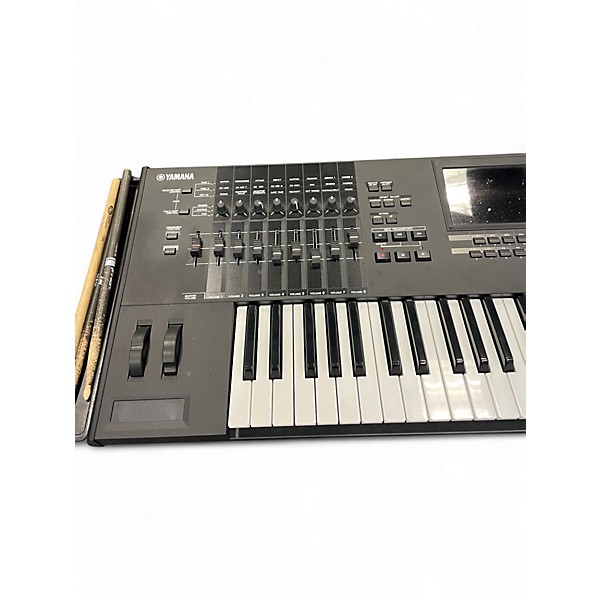 Used Yamaha Motif XF6 61 Key Keyboard Workstation