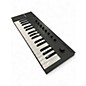 Used Native Instruments KOMPLETE KONTROL M32 Keyboard Workstation