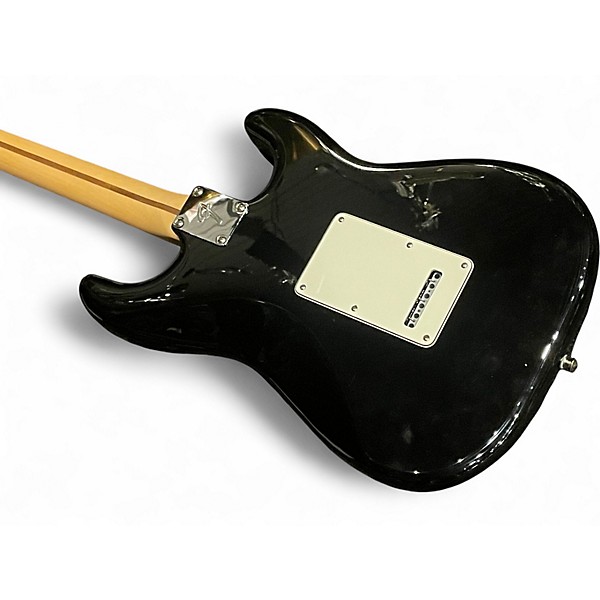 Used 2022 Fender Player Stratocaster Left Handed Black Solid Body Electric Guitar