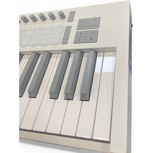 Used Novation LAUNCHKEY 49 MK4 (WHITE) MIDI Controller