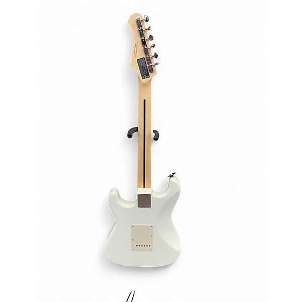 Used Donner SEEKER Alpine White Solid Body Electric Guitar