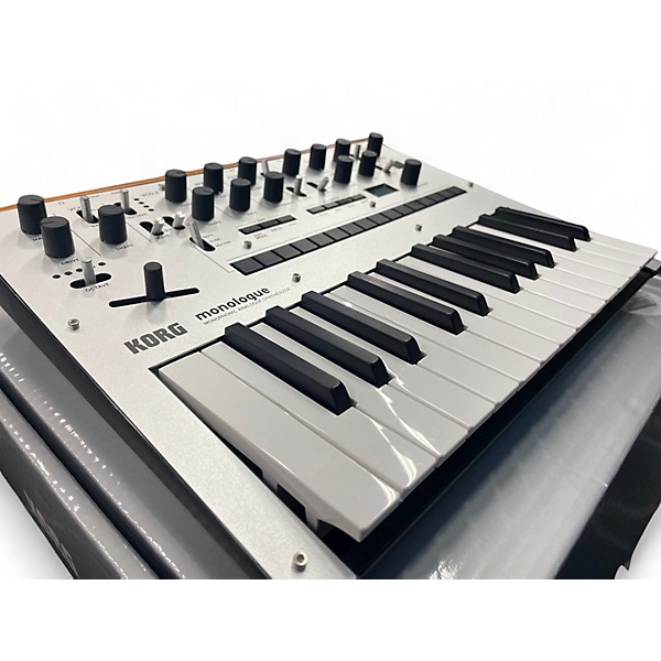 Used KORG MONOLOGUE Synthesizer