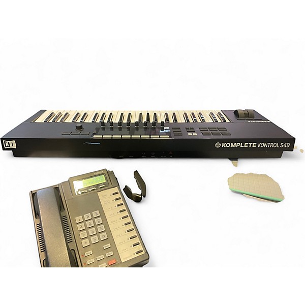Used Native Instruments Komplete Kontrol S49 MIDI Controller