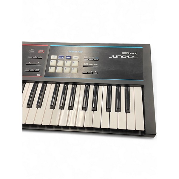 Used Roland JUNO DS61 Keyboard Workstation