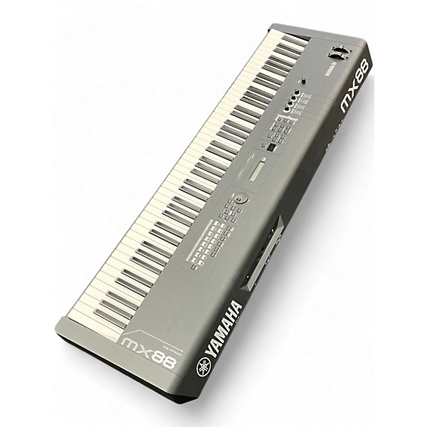 Used Yamaha MX88 Synthesizer