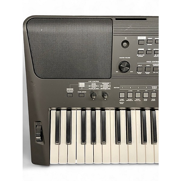 Used Yamaha PSRE463 61 key Portable Keyboard