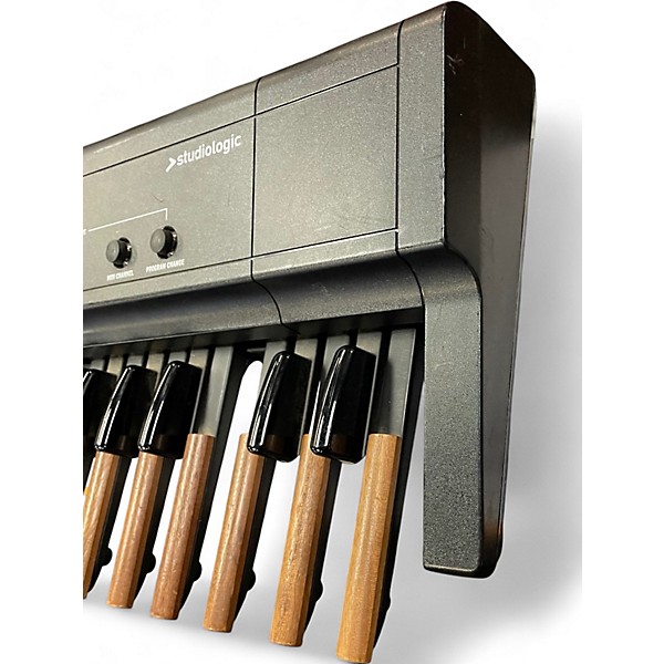 Used Studiologic MP117 MIDI Foot Controller