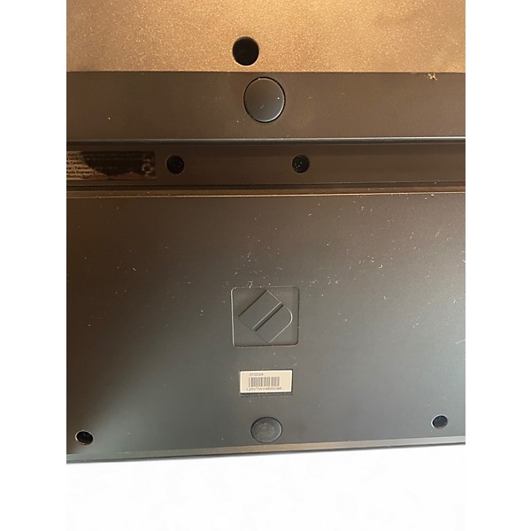 Used Novation launchkey 25 mk4 MIDI Controller