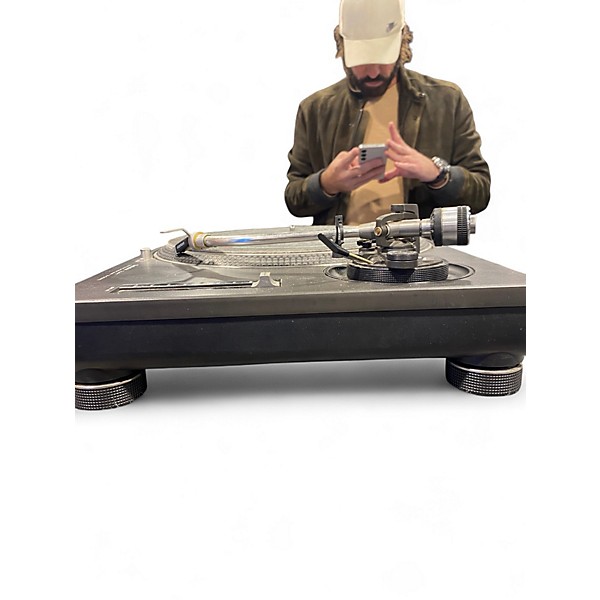 Used Technics SL1210MK2 Turntable