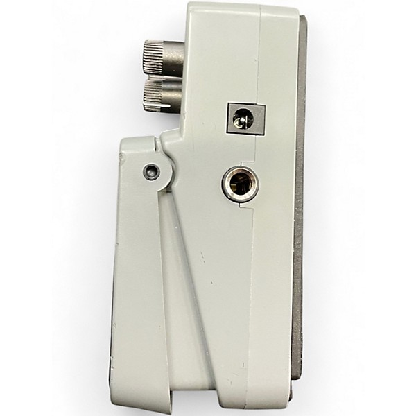 Used Behringer VD400 Vintage Delay Effect Pedal