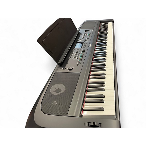 Used Yamaha DGX670 Digital Piano