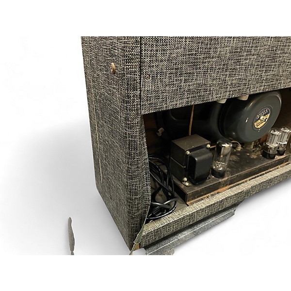 Vintage 1960s Supro 	 1696TN Chicago Tube Guitar Combo Amp