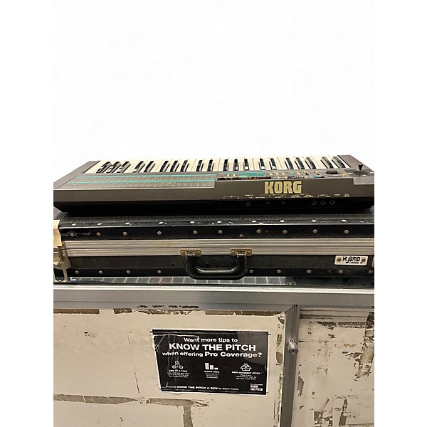 Used KORG poly-800 Synthesizer