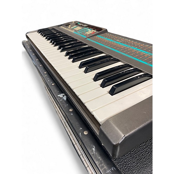Used KORG poly-800 Synthesizer
