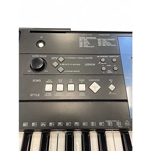 Used Yamaha PSRE333 61 Key Portable Keyboard