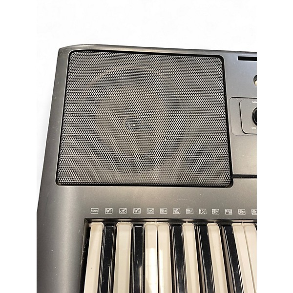 Used Yamaha PSRE333 61 Key Portable Keyboard