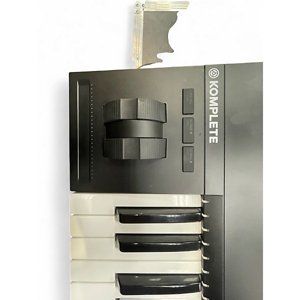 Used Native Instruments Komplete Kontrol S49 MK2 MIDI Controller