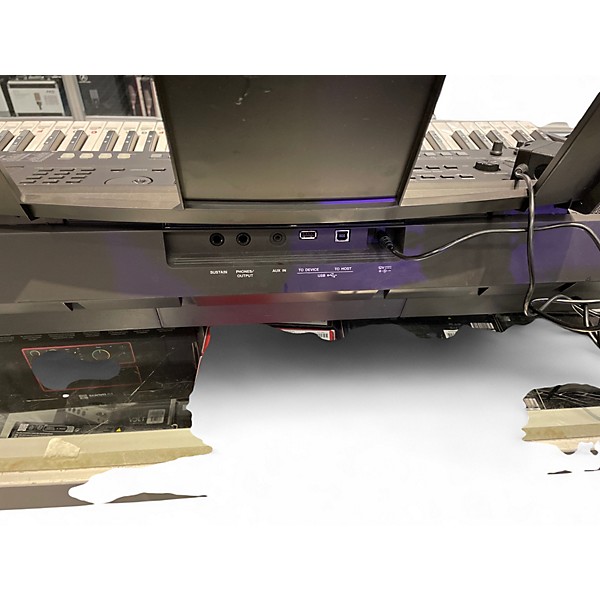 Used Yamaha PSRE463 61 key Portable Keyboard