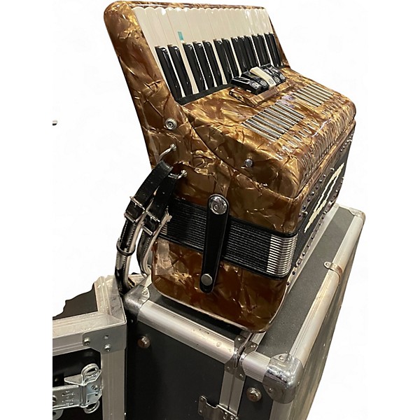 Used Morelli 34 KEY 48 BUTTON Accordion