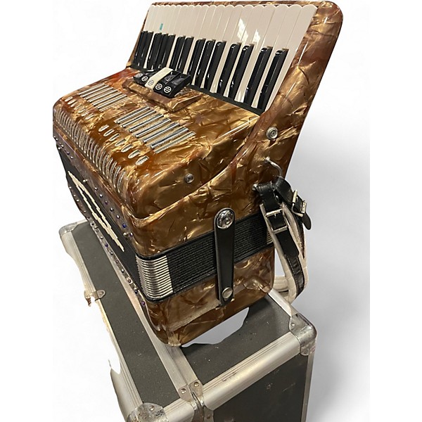 Used Morelli 34 KEY 48 BUTTON Accordion