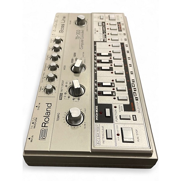 Used Roland TB303 Synthesizer