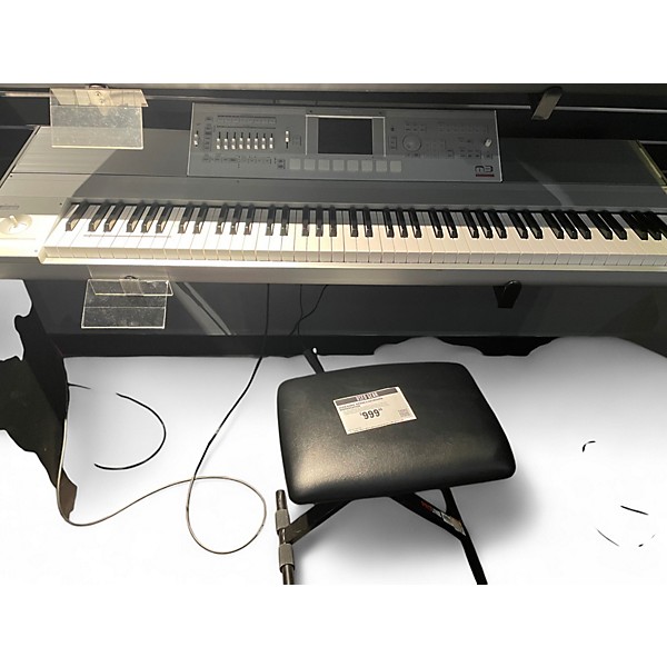 Used KORG M3 88 Key Keyboard Workstation