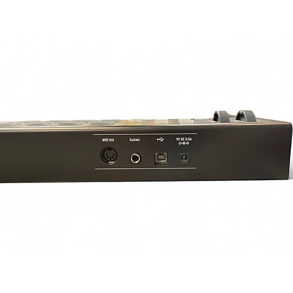 Used Arturia Keylab Essential 61 MIDI Controller