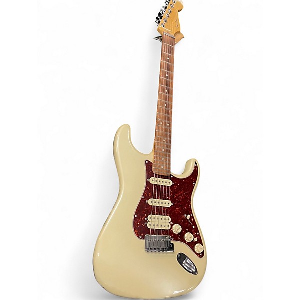 Used 2013 Fender American Deluxe Stratocaster Plus Olympic White Solid Body Electric Guitar