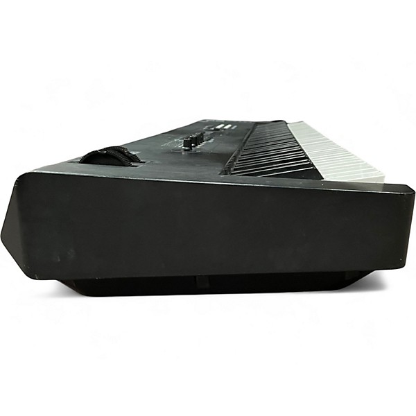 Used Yamaha MX88 Synthesizer