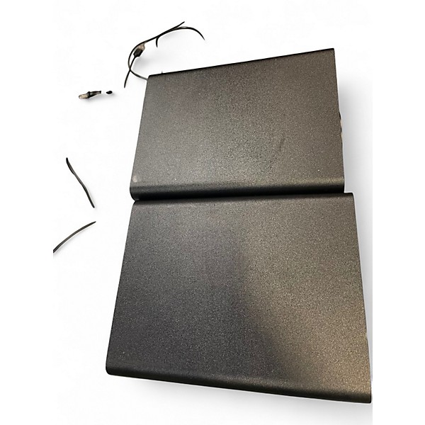 Used Yamaha hs3 (pair) Powered Monitor