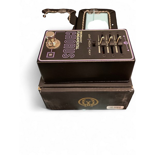 Used Walrus Audio FUNDAMENTAL CHORUS Effect Pedal