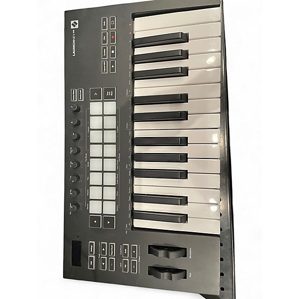 Used Novation Launchkey 25 Key MIDI Controller