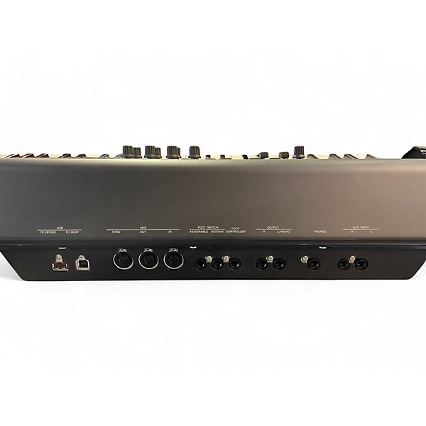 Used Yamaha MOXF8 88 Key Keyboard Workstation