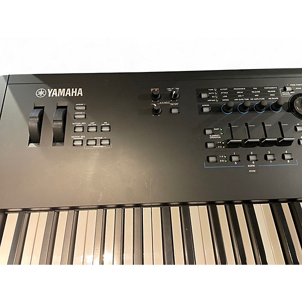 Used Yamaha MOXF8 88 Key Keyboard Workstation