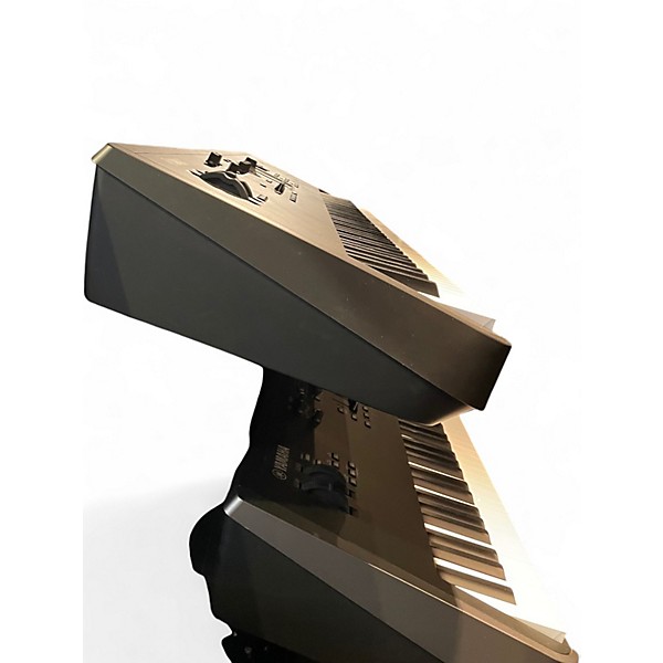 Used Yamaha MOXF8 88 Key Keyboard Workstation